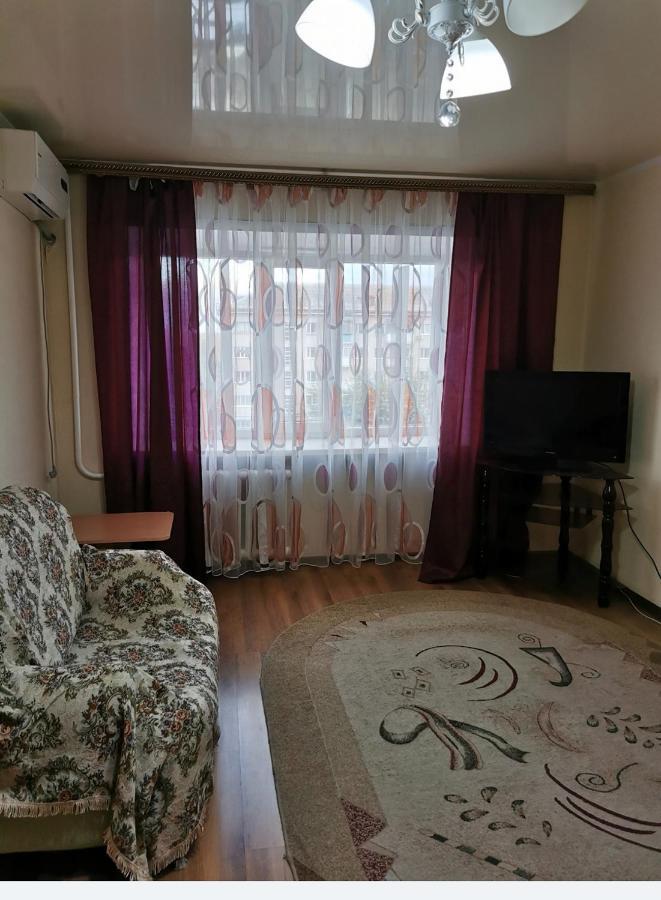 1 Комн Апартаменты В Центре Рядом С Парком Kostanay Bagian luar foto
